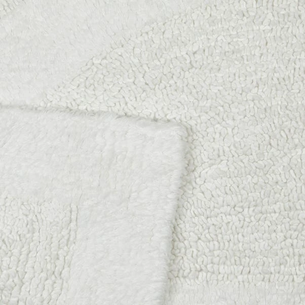 Super Soft Reversible Semi Circle Bath Mat 9 Super Soft Reversible Semi Circle Bath Mat - Image 9