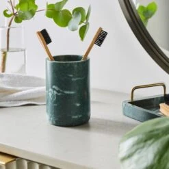 Nouveau Green Marble Resin Toothbrush Holder